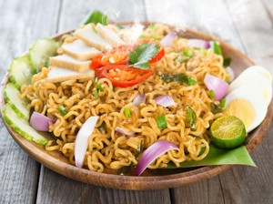 Pesan Indomie Telur Setengah Matang di Malaysia, Pembeli Dapat Plot Twist!
