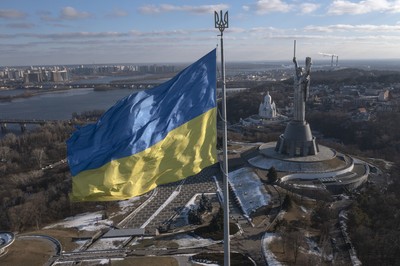 Bendera Ukraina (AP/Efrem Lukatsky)