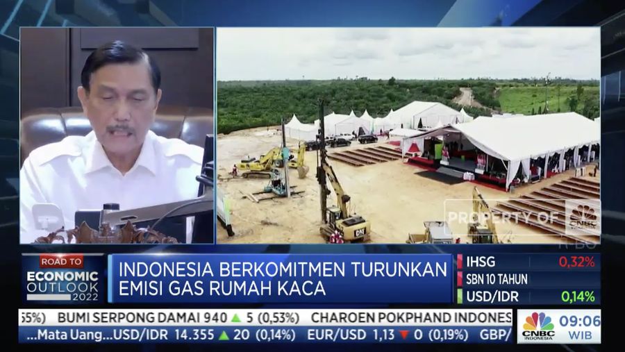 Luhut Binsar Pandjaitan dalam acara Energy Outlook 2022 (Tangkapan layar CNBC TV)
