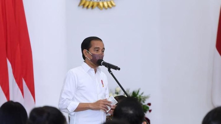 Presiden Joko Widodo menerima kunjungan para finalis Puteri Indonesia tahun 2022 beserta pemenang Puteri Indonesia tahun 2020 di Istana Kepresidenan Bogor, pada Rabu, 23 Februari 2022. (Dok: Biro Pers Sekretariat Presiden)