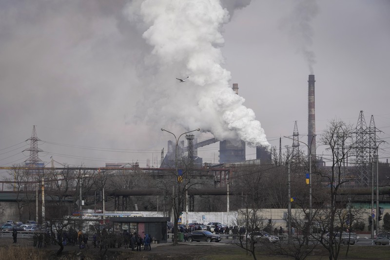 Rusia mengklaim telah melancarkan serangan militer ke Ukraina. Kementerian Pertahanan Rusia mengatakan telah menyerang pangkalan udara dan sistem pertahanan udara Ukraina. (REUTERS/CARLOS BARRIA) Rusia mengklaim telah melancarkan serangan militer ke Ukraina. Kementerian Pertahanan Rusia mengatakan telah menyerang pangkalan udara dan sistem pertahanan udara Ukraina. (REUTERS/CARLOS BARRIA)