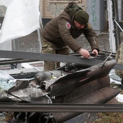 Cara Rusia Gocek Rudal Storm Shadow Inggris Buat Ukraina