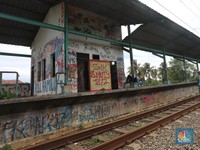 Penuh Coretan, Stasiun Pondok Rajeg Bakal Dibangkitkan Lagi
