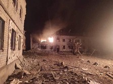 Mencekam, Utara Ibu Kota Ukraina Dipenuhi Ledakan & Tembakan