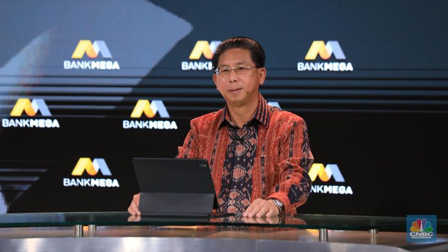 Dirut utama Bank Mega, Kostaman Thayib (CNBC Indonesia/Muhammad Sabki)