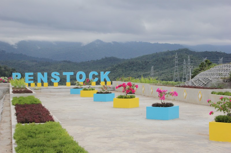 Presiden Republik Indonesia Joko Widodo meresmikan pengoperasian Pembangkit Listrik Tenaga Air (PLTA) Poso di Poso, Sulawesi Tengah dan PLTA Malea di Tana Toraja, Sulawesi Selatan. Pengoperasian dua pembangkit ramah lingkungan ini mendukung pencapaian target energi baru terbarukan (EBT) sebesar 23 persen pada 2025 dan net zero emission 2060. (Dok: PLN) Presiden Republik Indonesia Joko Widodo meresmikan pengoperasian Pembangkit Listrik Tenaga Air (PLTA) Poso di Poso, Sulawesi Tengah dan PLTA Malea di Tana Toraja, Sulawesi Selatan. Pengoperasian dua pembangkit ramah lingkungan ini mendukung pencapaian target energi baru terbarukan (EBT) sebesar 23 persen pada 2025 dan net zero emission 2060. (Dok: PLN)