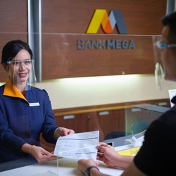 'Kiamat' Teller Bank Mengancam, Berapa Sih Gaji Profesi Ini?