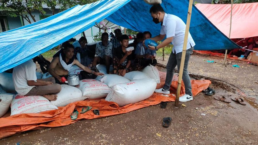 BRI memberikan bantuan terhadap warga terdampak Gempa Pasaman Barat, Sumbar.