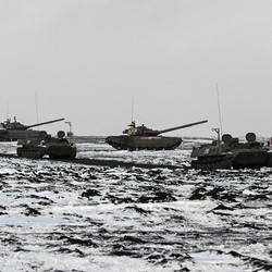 Lebih Ngeri dari Tank-Rudal, Rusia Gempur Ukraina Pakai Ini