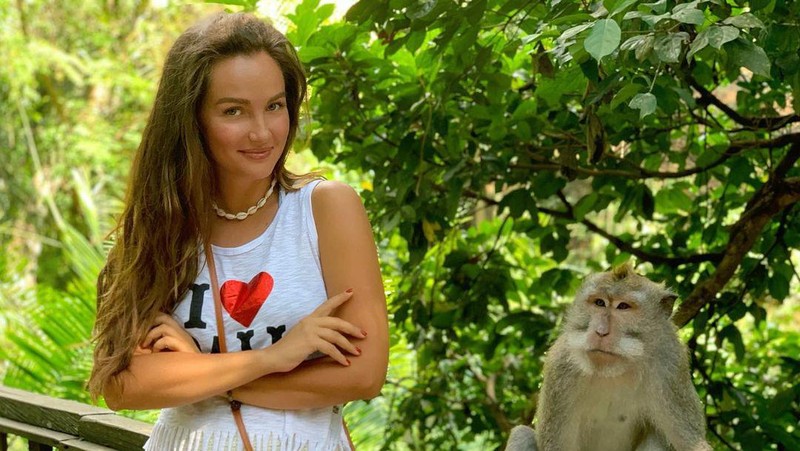 Ratu kecantikan dan mantan Miss Grand Ukraina, Anastasiia Lenna (Tangkapan Layar via Instagram @anastasiia.lenna)
