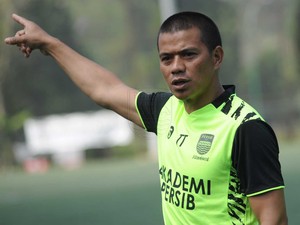 Peternak Sapi yang Jadi Legenda di Persib