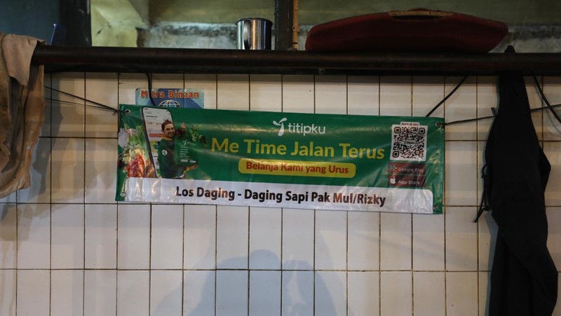 Pedagang Daging Sapi Mogok (CNBC Indonesia/Tri Susilo)