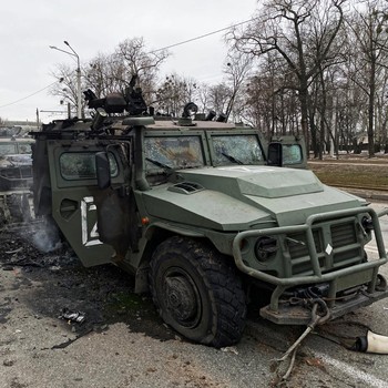 Diserang Bom Molotov Ukraina, Kendaraan Militer Rusia Hancur