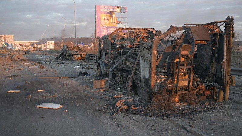 A view shows a destroyed bridge, as Russia's invasion of Ukraine continues, near the town of Bucha in the Kyiv region, Ukraine February 28, 2022. REUTERS/Maksim Levin