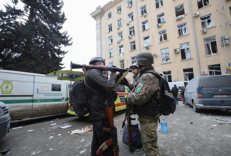 UKRAINE-CRISIS/KHARKIV A view shows the area near the regional administration building, which city officials said was hit by a missile attack, in central Kharkiv, Ukraine, March 1, 2022. REUTERS/Vyacheslav Madiyevskyy TPX IMAGES OF THE DAY