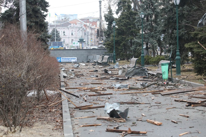 UKRAINE-CRISIS/KHARKIV A view shows the area near the regional administration building, which city officials said was hit by a missile attack, in central Kharkiv, Ukraine, March 1, 2022. REUTERS/Vyacheslav Madiyevskyy TPX IMAGES OF THE DAY