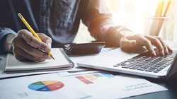 Kasus Tragis Pria Meninggal Overwork, Sefatal Ini Risiko Kebanyakan Kerja pada Tubuh