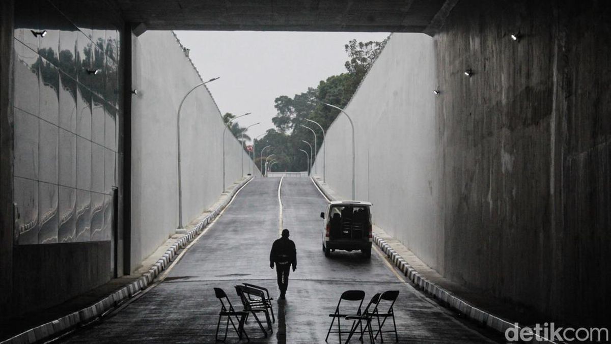 Sidak Proyek Underpass Cimahi, KDM Soroti Upah dan Asuransi Pekerja — NadiKabar.com