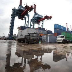 Impor Naik 25,43%, Neraca Dagang RI Tetap Surplus US$ 3,82 M
