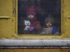 Bagaimana Cara Jelaskan Perang di Ukraina pada Anak?
