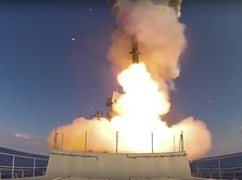 Rusia Pamer Senjata Baru, Bisa Tembak 10 Nuklir ke AS