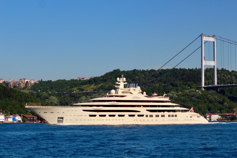 The 115 metre superyacht Luna lies in the Blohm & Voss dock in the harbour in Hamburg, Germany, March 3, 2022. REUTERS/Fabian Bimmer