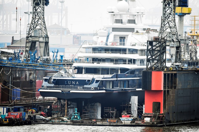 The 115 metre superyacht Luna lies in the Blohm & Voss dock in the harbour in Hamburg, Germany, March 3, 2022. REUTERS/Fabian Bimmer