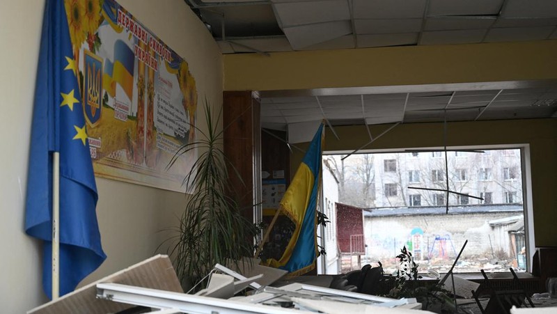 An interior view shows a school building destroyed by shelling, as Russia's invasion of Ukraine continues, in Zhytomyr, Ukraine March 4, 2022. REUTERS/Viacheslav Ratynskyi