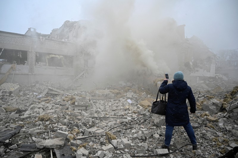 An interior view shows a school building destroyed by shelling, as Russia's invasion of Ukraine continues, in Zhytomyr, Ukraine March 4, 2022. REUTERS/Viacheslav Ratynskyi