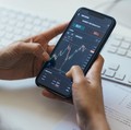 Punya Rp 300 Juta, Apa Bisa Hidup dari Trading Saham Aja?