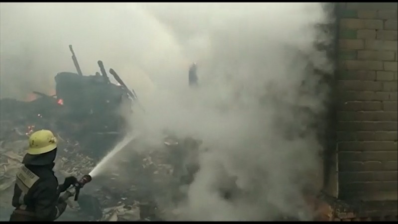 JET Rusia Ditembak Jatuh (AP TV) JET Rusia Ditembak Jatuh (AP TV)