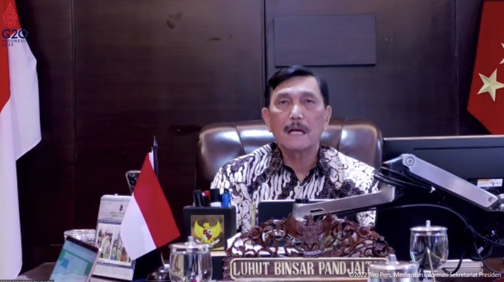 Menteri Koordinator Bidang Kemaritiman dan Investasi Luhut Binsar Panjaitan Saat Memberikan Keterangan Hasil Ratas Evaluasi PPKM, 7 Maret 2022. (Tangkapan Layar Youtube Sekretariat Presiden)