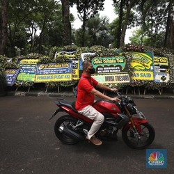 Suasana Terkini Rumah Arifin Panigoro Jelang Pemakaman Besok