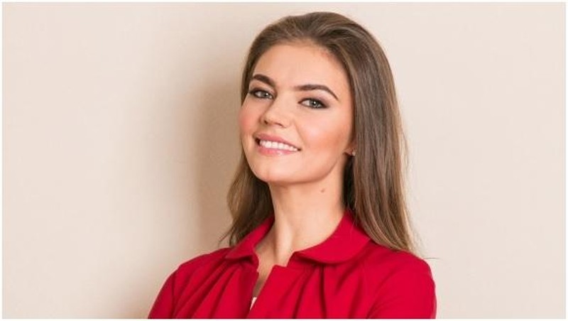 Alina Kabaeva (Tangkapan Layar via website kabaeva-alina.ru)