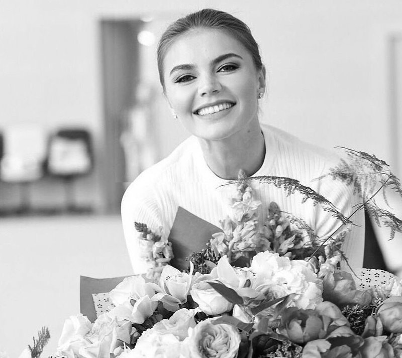 Alina Kabaeva (Tangkapan Layar via website kabaeva-alina.ru)