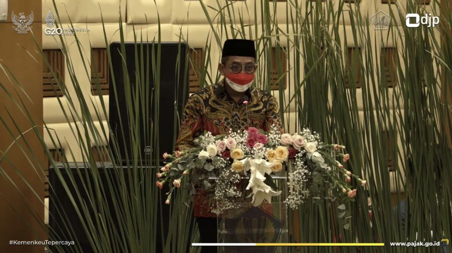 Dirjen Pajak, Suryo Utomo saat penyampaian SPT Tahunan Orang Pribadi Tahun Pajak  2021 Para Pejabat Negara (Tangkapan Layar Youtube Direktorat Jenderal Pajak)