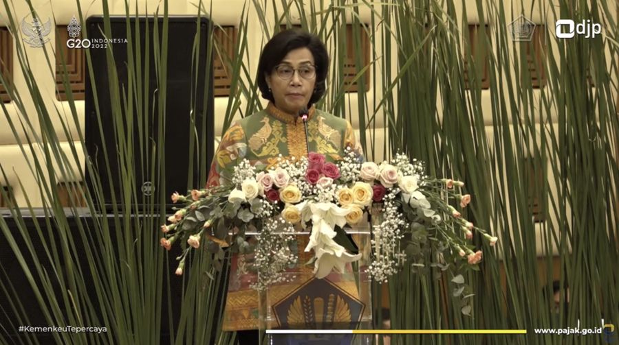 Menteri Keuangan Sri Mulyani saat penyampaian SPT Tahunan Orang Pribadi Tahun Pajak 2021 Para Pejabat Negara (Tangkapan Layar Youtube Direktorat Jenderal Pajak)