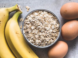 Menu Sarapan Sehat ala Dokter, Oatmeal Aneka Topping Jadi Andalan!