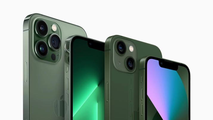 A sophisticated alpine green and stunning green join the iPhone 13 lineup. (Photo: Business Wire)