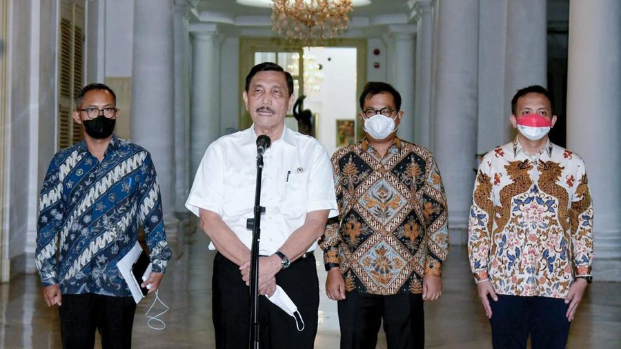 Menteri Koordinator Bidang Kemaritiman dan Investasi (Menko Marinves), Luhut Binsar Pandjaitan Memberikan Keterangan Pers Usai Bertemu Presiden Joko Widodo (Jokowi) Mengenai Hasil Kunjungan ke Riyadh, Arab Saudi, beberapa waktu lalu. (Rusman - Biro Pers Sekretariat Presiden)