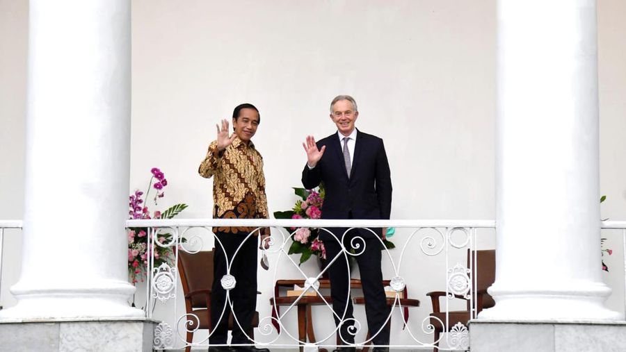 Presiden Joko Widodo (Jokowi) menerima kunjungan mantan Perdana Menteri Inggris Tony Blair. (Foto: Rusman - Biro Pers Sekretariat Presiden)