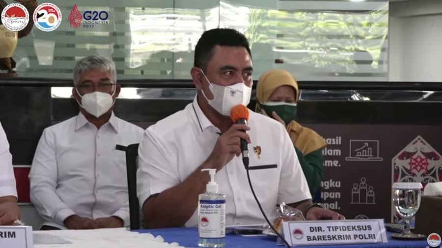 Direktur Tindak Pidana Ekonomi Khusus (Dirtipideksus) Bareskrim Polri Brigjen Whisnu Hemawan Saat Konferensi Pers Terkait Isu Investasi Ilegal (Tangkapan Layar Youtube PPATK Indonesia)