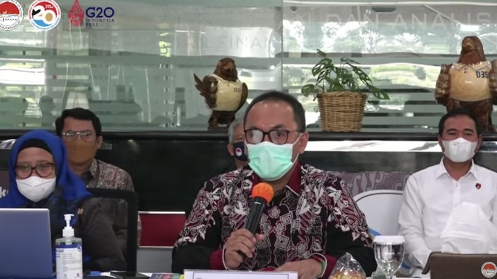 Kepala PPATK Ivan Yustiavandana Saat Konferensi Pers Terkait Isu Investasi Ilegal Kepala PPATK Ivan Yustiavandana Saat Konferensi Pers Terkait Isu Investasi Ilegal (Tangkapan Layar Youtube PPATK Indonesia)