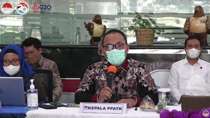 Kepala PPATK Ivan Yustiavandana Saat Konferensi Pers Terkait Isu Investasi Ilegal (Tangkapan Layar Youtube PPATK Indonesia)