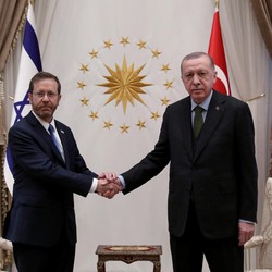 Ada Apa Erdogan? Turki Pulihkan Hubungan dengan Israel