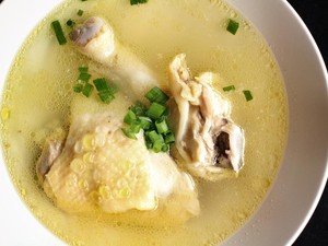 Resep Sop Ayam ala Pak Min Klaten yang Gurih Hangat