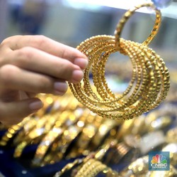 Harga Emas Kian Kinclong dalam Sepekan, Ini Pemicunya
