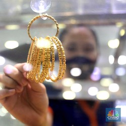 Dolar AS Melemah, Emas Kembali Bergairah