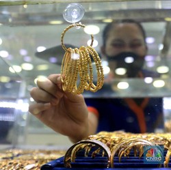 Dan Terjadi Lagi... Harga Emas Naik Tapi Turun Lagi