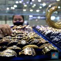 Makin Berkilau, Harga Emas Bikin Silau!